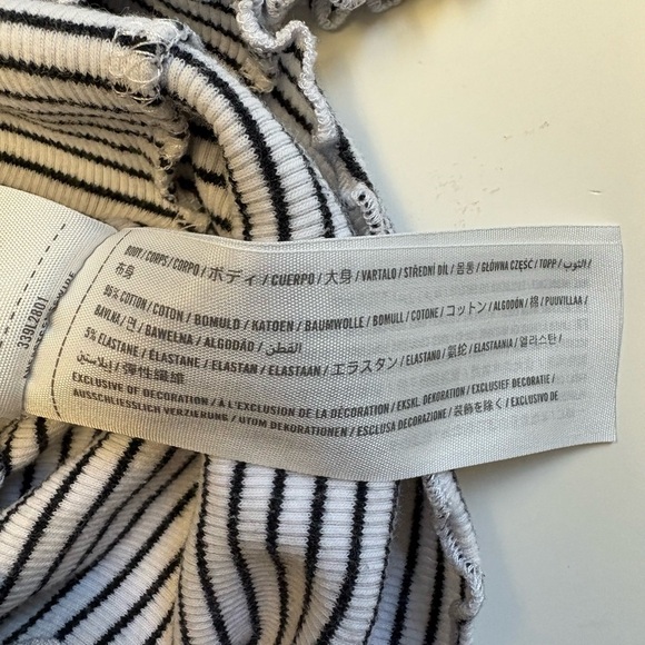 Hollister teen short sleeve stripped shirt w embroidered butterfly detail SMALL - Picture 5 of 8